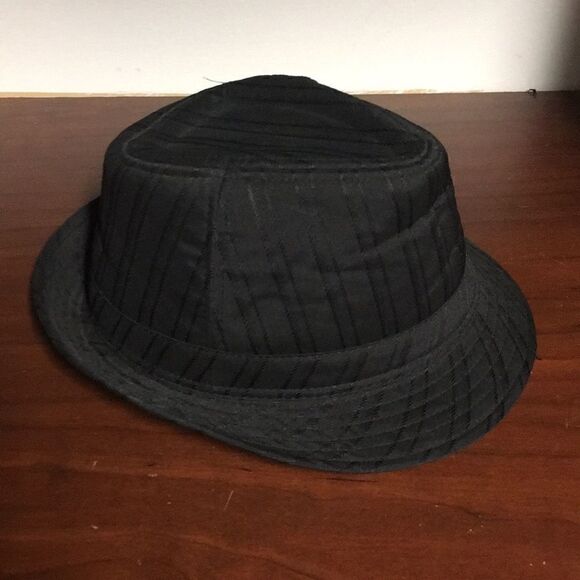 Black hat   - Picture 2 of 3